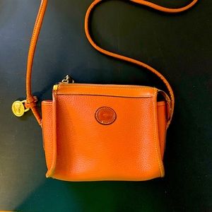 Vintage 90’s Dooney & Bourke saddle leather crossbody bag